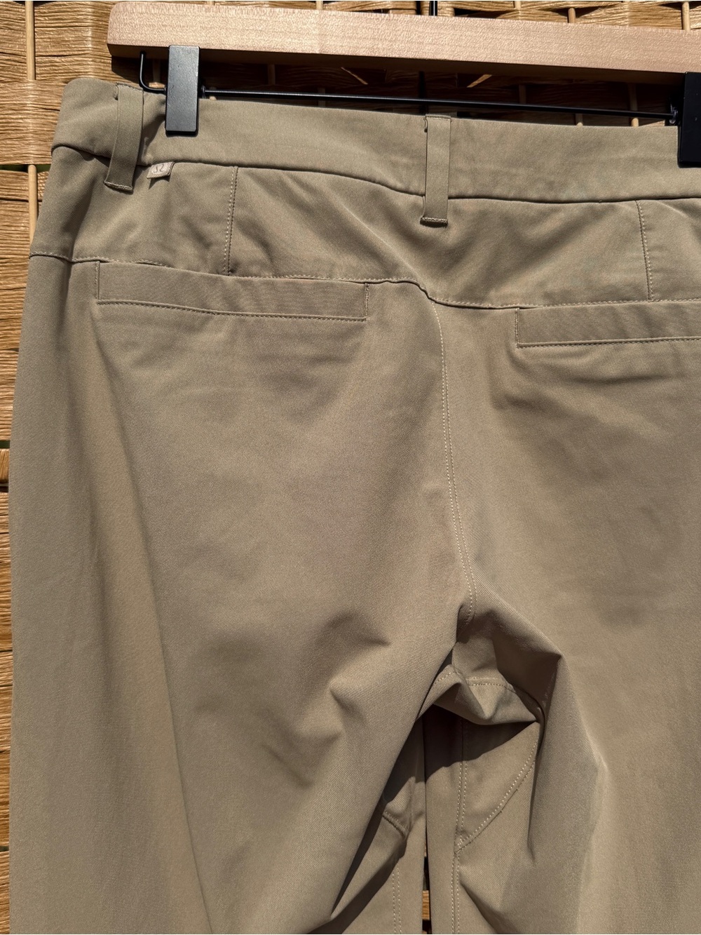 Lululemon Men’s Pants Olive / Khaki Color - Picture 5 of 8